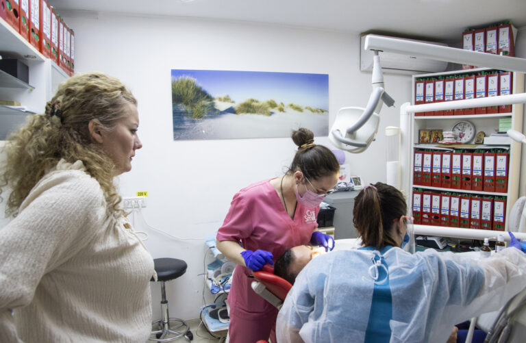 cris smile implant dentar (40)