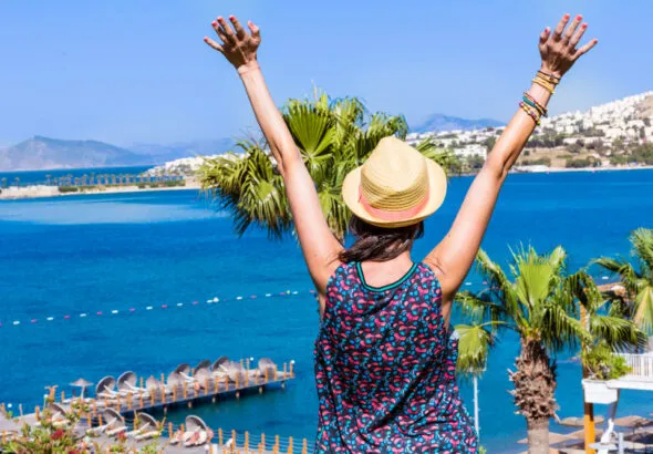 Cum te ajută Viva Holidays să combini Grecia și Cipru în aceeași vacanță?