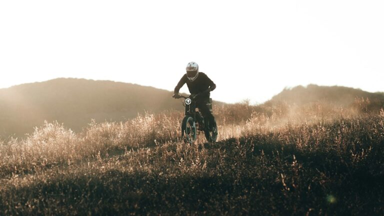 Photo mountain trails safety
